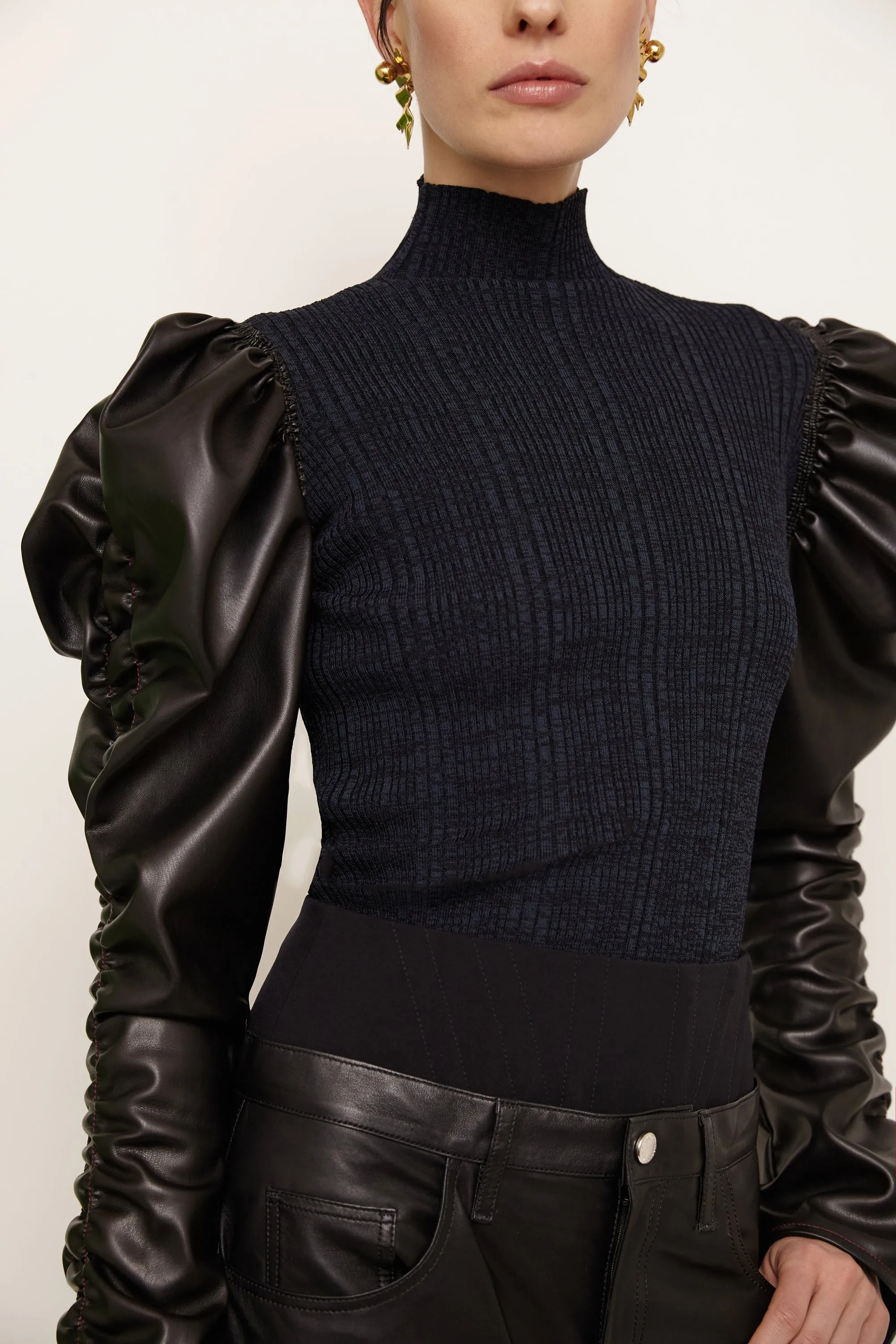 AMBLE KNIT WITH REMOVABLE SLEEVES