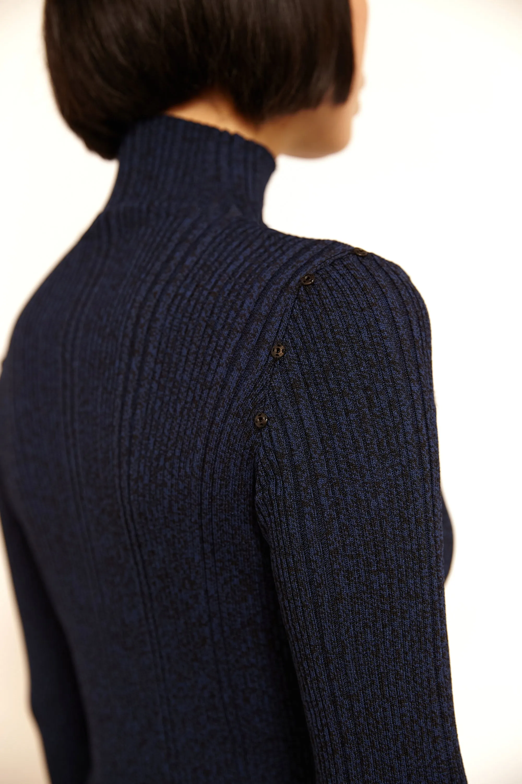 AMBLE KNIT WITH REMOVABLE SLEEVES