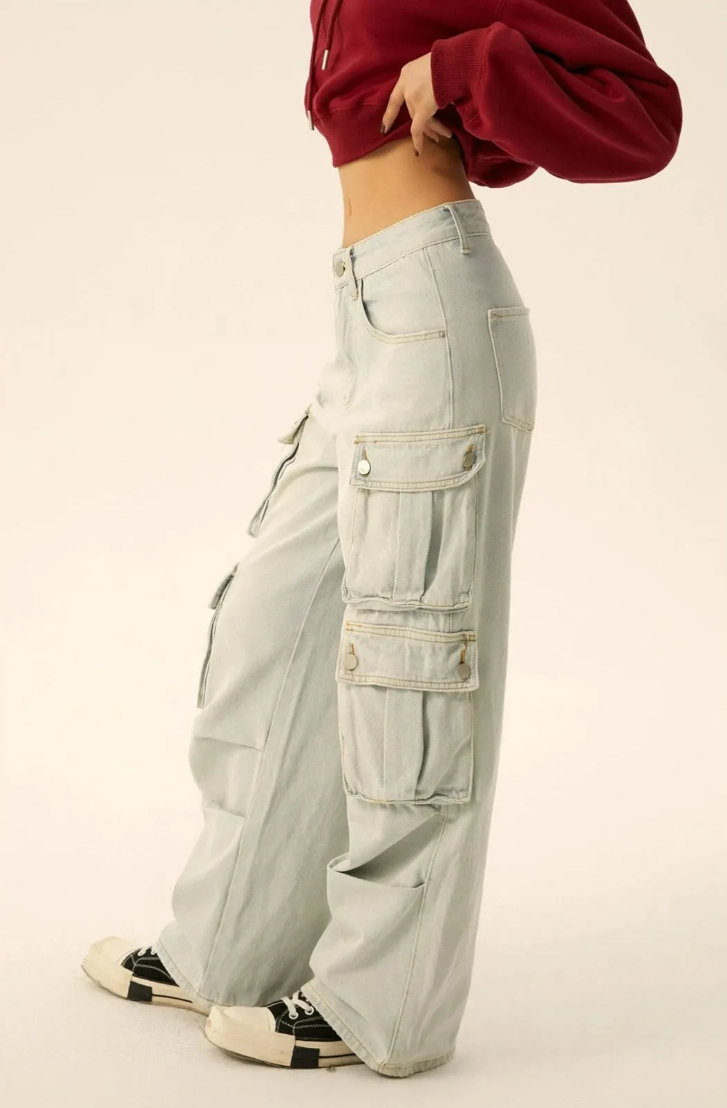 Cargo Pocketed Slim-Fit Denim Jeans