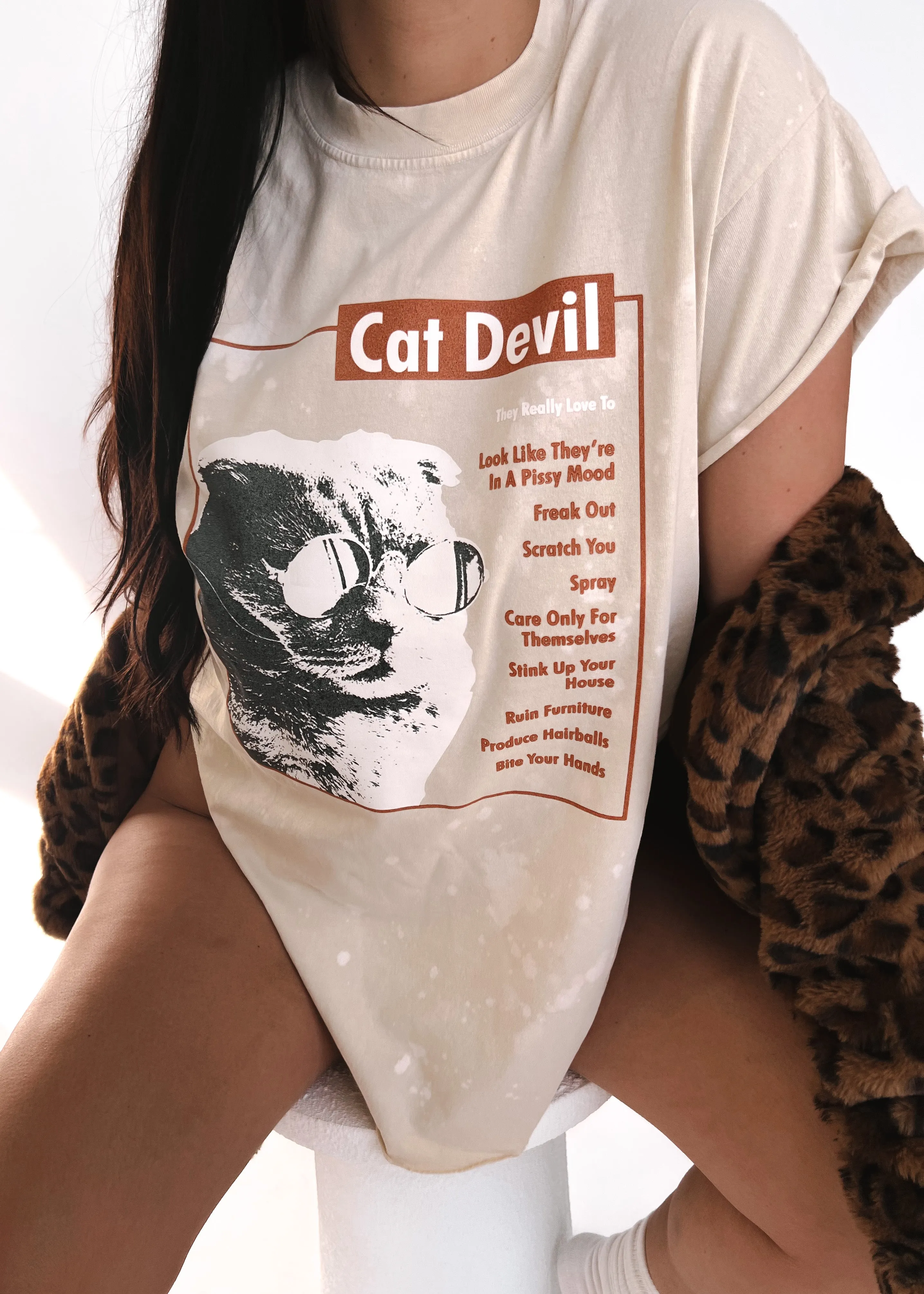 CAT DEVIL BLEACHED OUT SIDE SLIT TEE