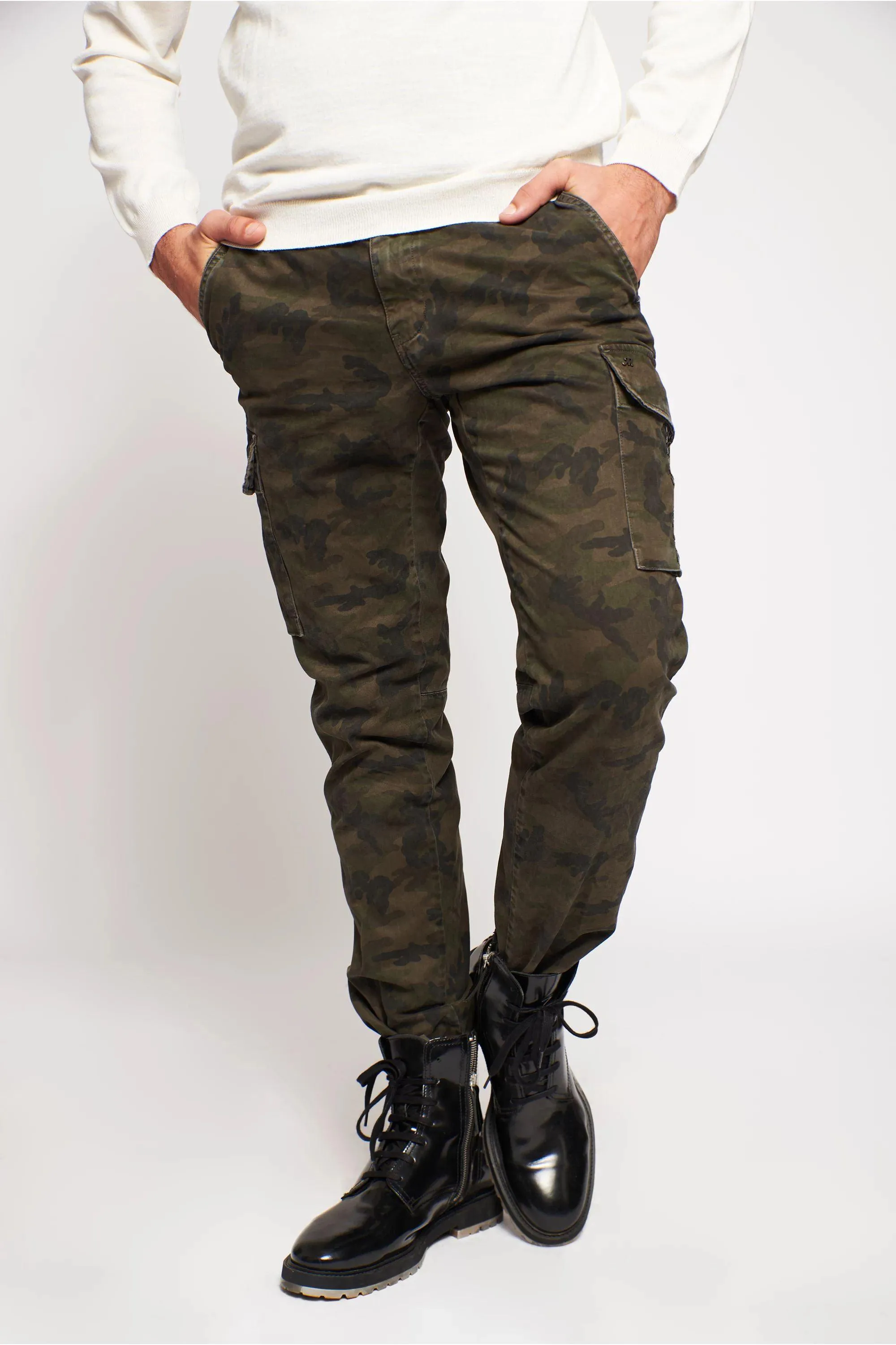 Chile Pantalone cargo uomo in raso pattern camouflage extra slim ①