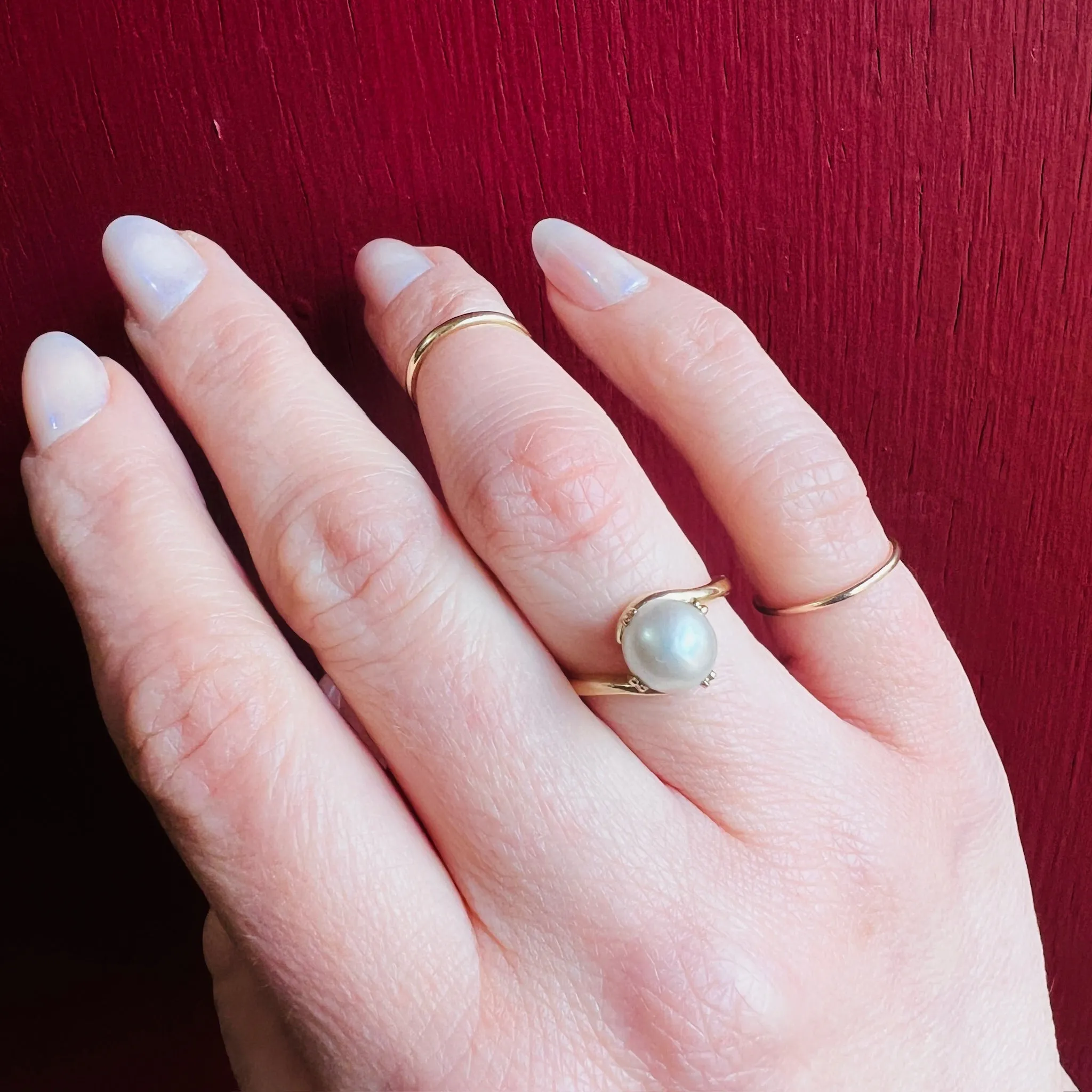 Curvaceous Vintage Pearl Solitaire Ring