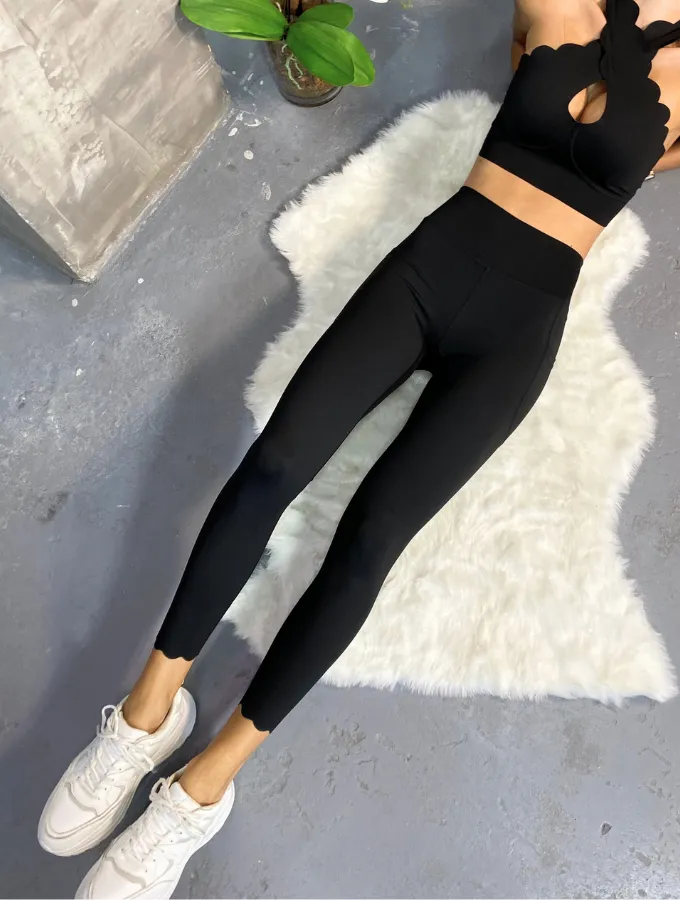 LUXE SCALLOP LEGGINGS - BLACK