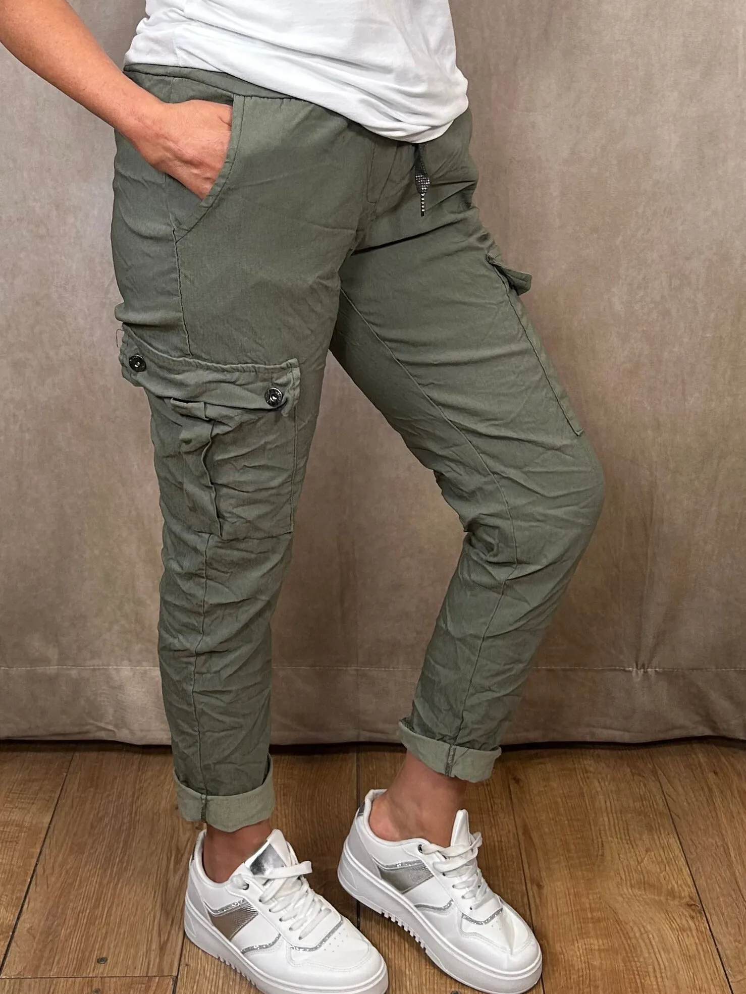 Magic Trousers With Side Pockets