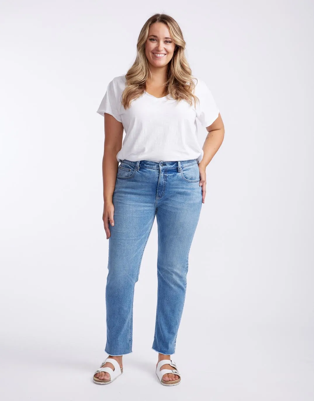 Mila Straight Leg Jean - Mid Wash