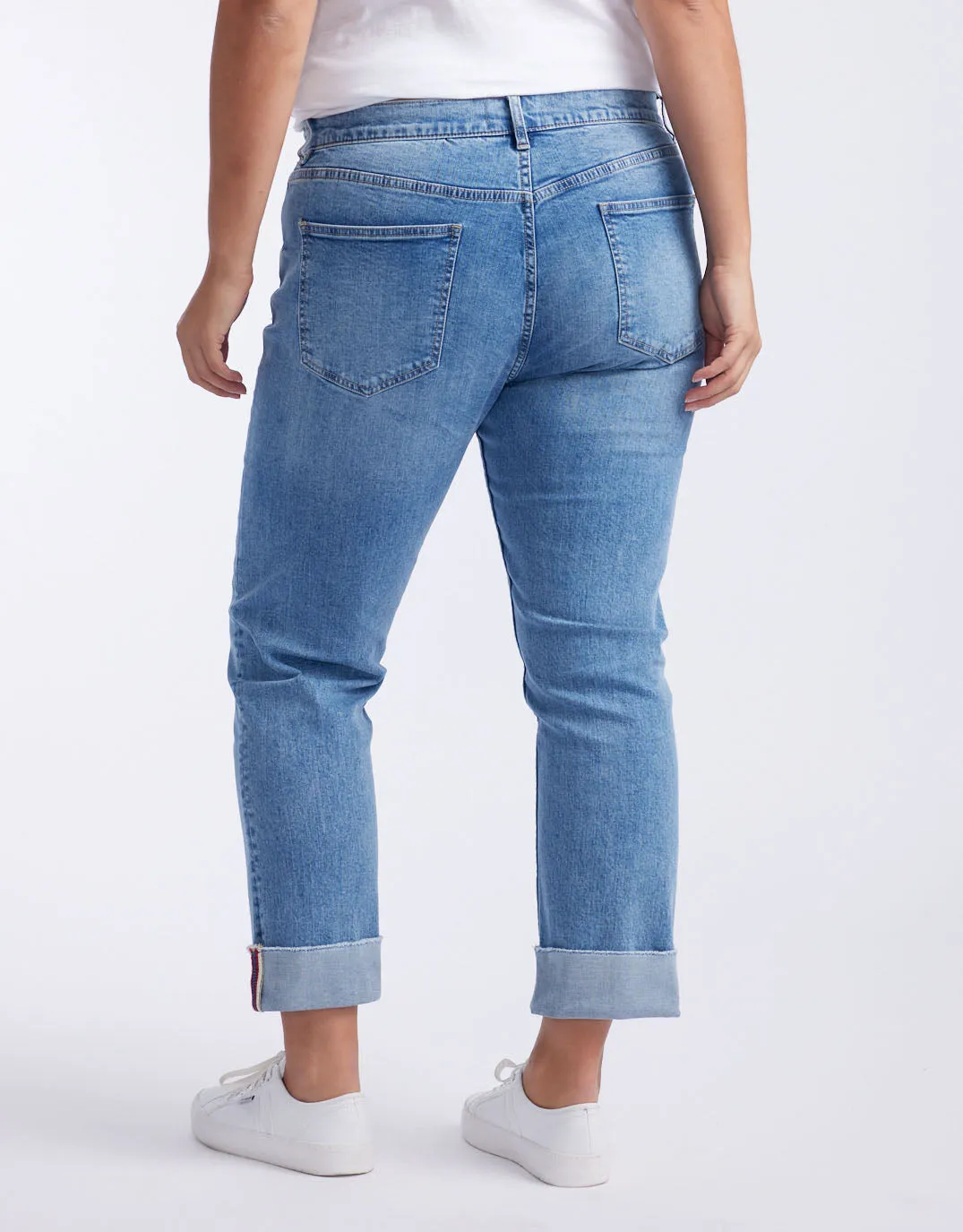 Mila Straight Leg Jean - Mid Wash