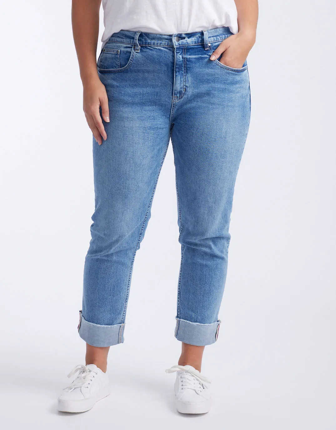 Mila Straight Leg Jean - Mid Wash