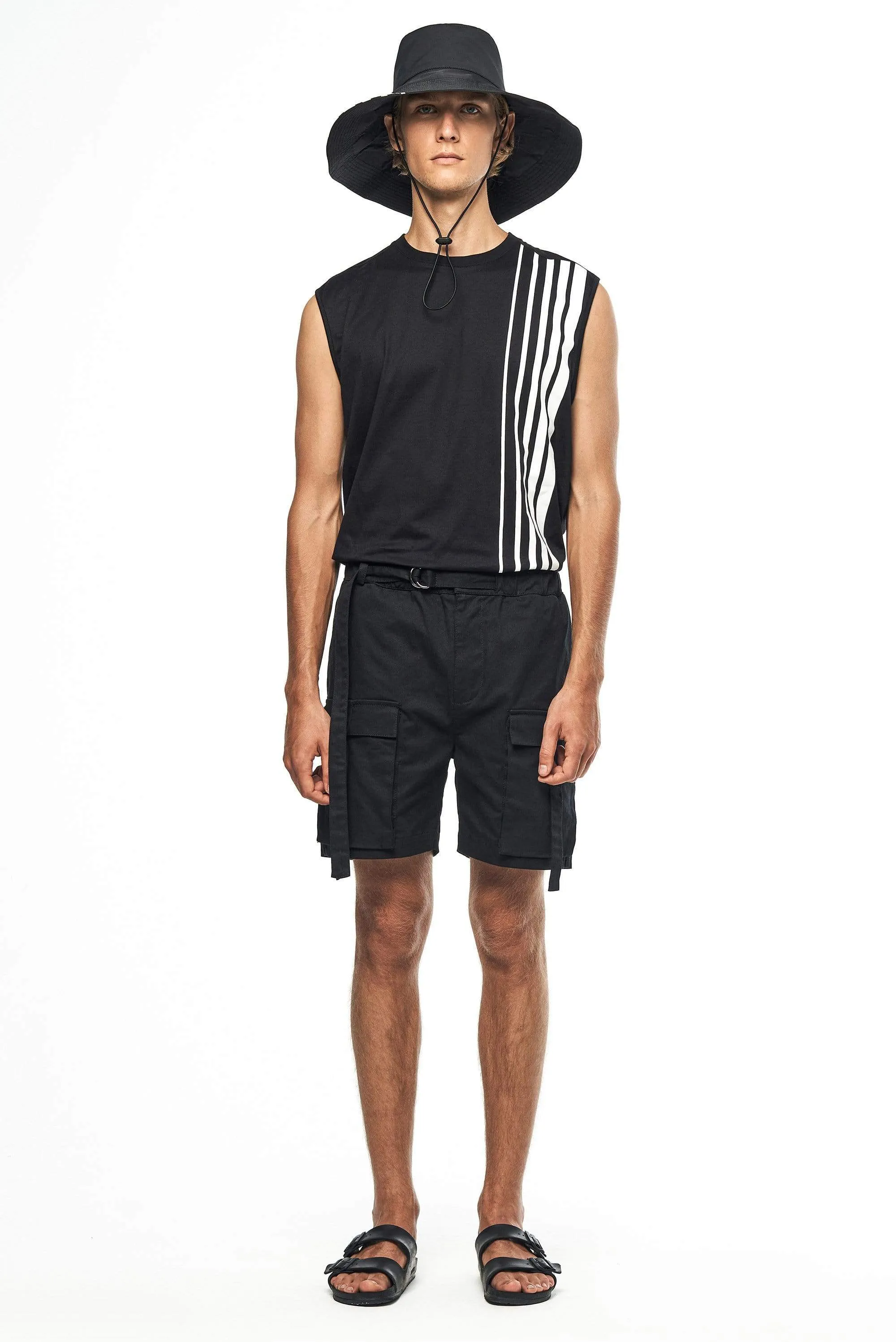 MOJAVE CARGO SHORT IN BLACK