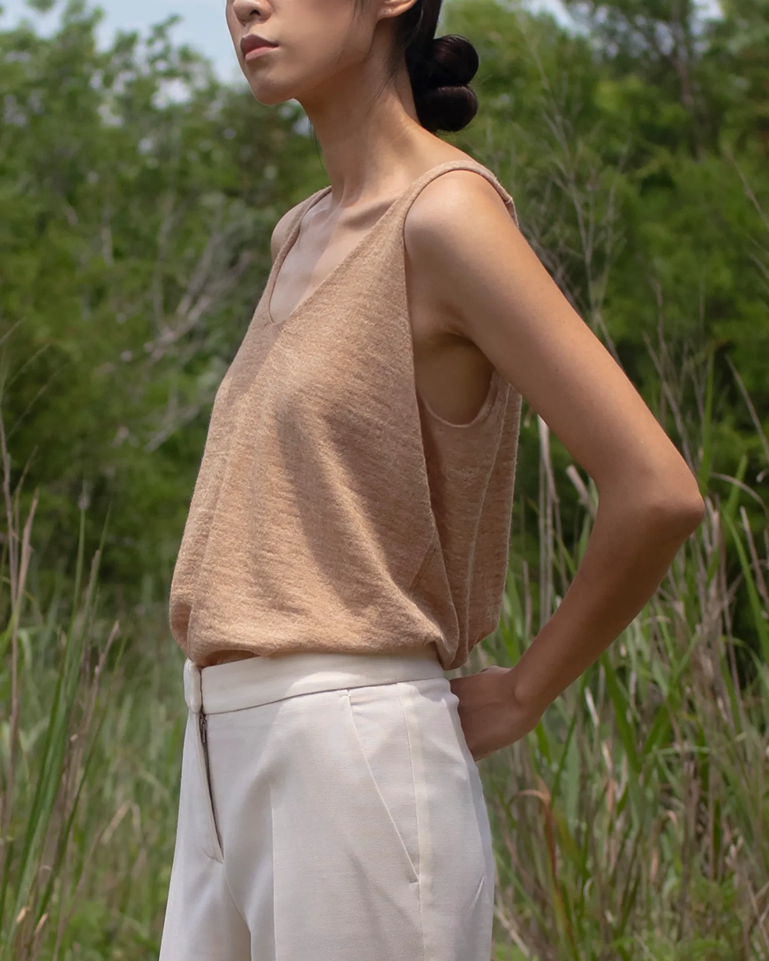 New Four Seasons Sleeveless Top / Modern