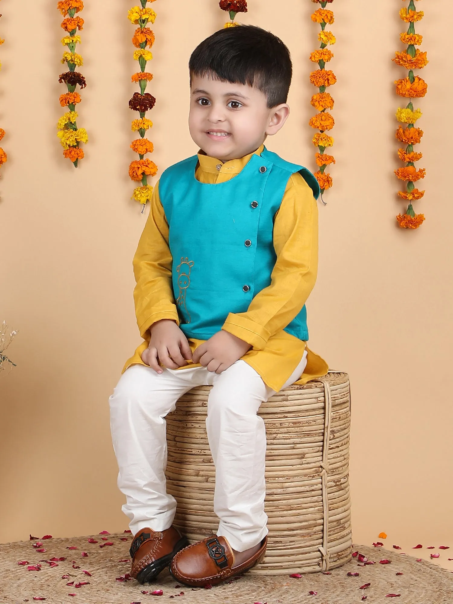 Polka Tots Full sleeves Giraffe Embroidery Koti Kurta Pyjama - Yellow